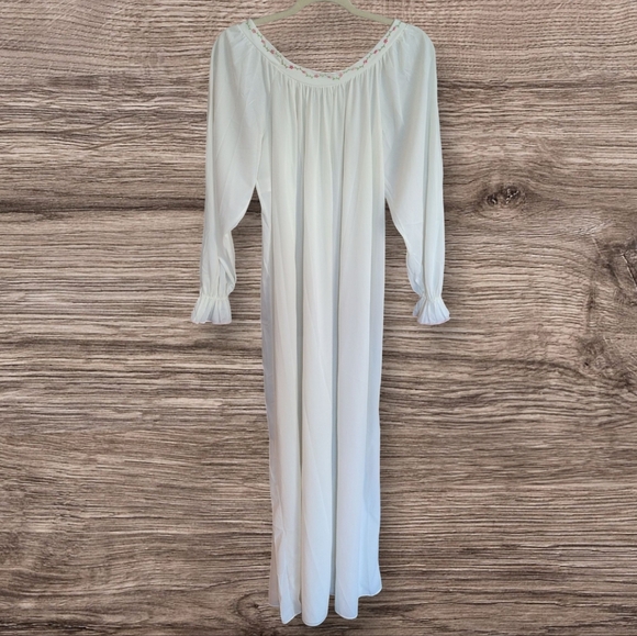 Miss Elaine Vintage 70s Nightgown With Sheer Robe - Picture 5 of 6